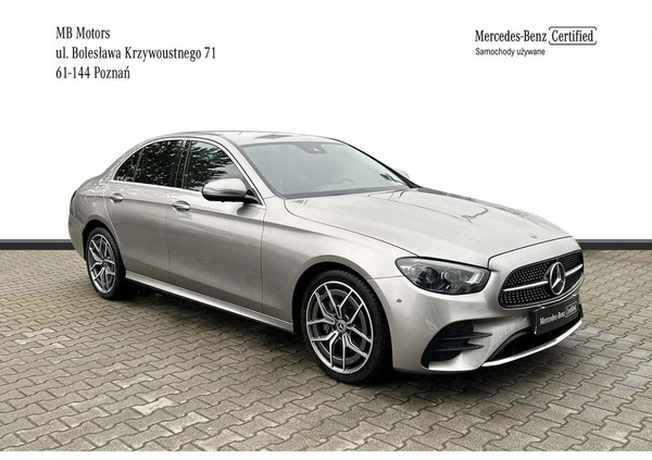 Mercedes-Benz Klasa E cena 207900 przebieg: 58500, rok produkcji 2020 z Darłowo małe 407